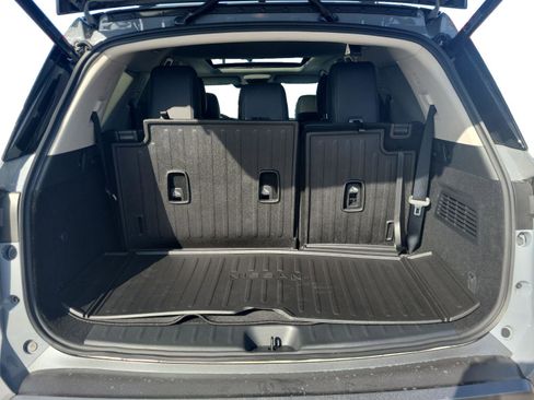 New 2026 Nissan Pathfinder Platinum image 24