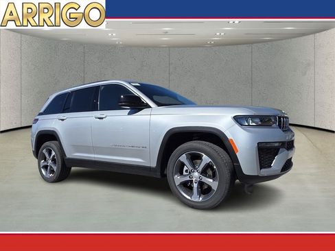 New 2026 Jeep Grand Cherokee Limited RWD image 1