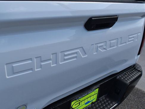 Used 2025 Chevrolet Colorado W/T RWD image 8