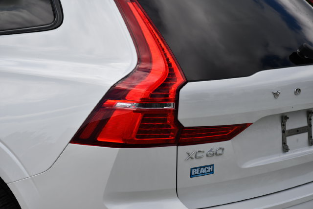 Used 2025 Volvo XC60 B5 Core AWD/4WD image 13