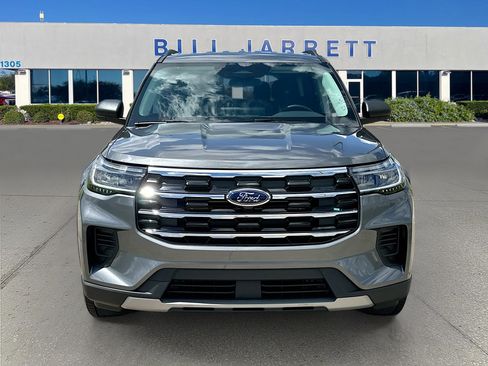 New 2026 Ford Explorer Active RWD image 2