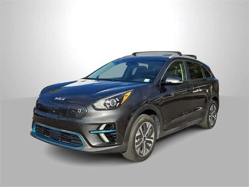Used 2022 Kia Niro EX image 4