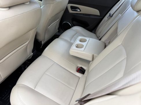 Used 2011 Chevrolet Cruze LTZ FWD image 15
