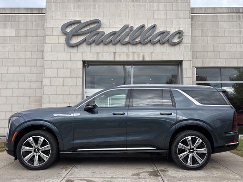 New 2026 Cadillac Escalade IQL Luxury image 10