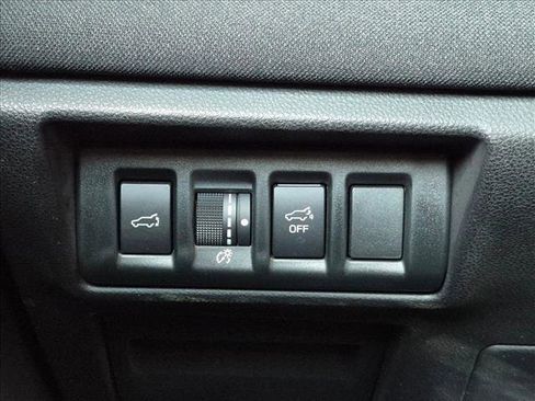 Used 2024 Subaru Outback Premium AWD/4WD image 14