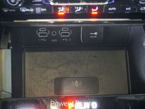 Used 2024 Jeep Grand Cherokee L Limited w/ Luxury Tech Group II image 23