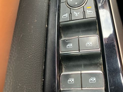 Used 2023 Nissan Pathfinder Platinum AWD/4WD image 14