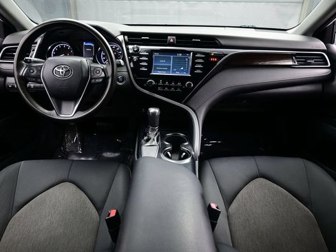 Used 2019 Toyota Camry LE w/ Convenience Package FWD image 17