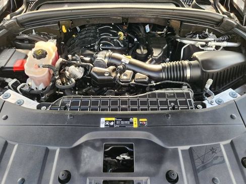 Used 2021 Jeep Grand Cherokee L Limited AWD/4WD image 32