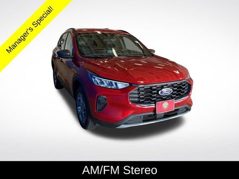 Used 2025 Ford Escape ST-Line AWD/4WD image 3