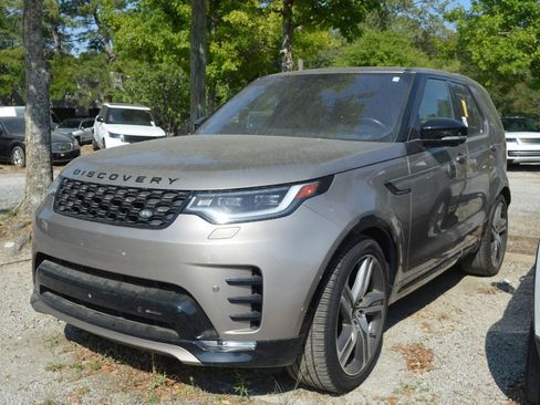 Used 2023 Land Rover Discovery HSE R-Dynamic AWD/4WD image 1