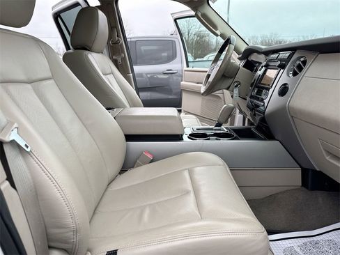 Used 2012 Ford Expedition Limited image 23