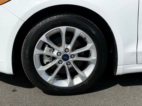 Used 2019 Ford Fusion SE FWD image 10