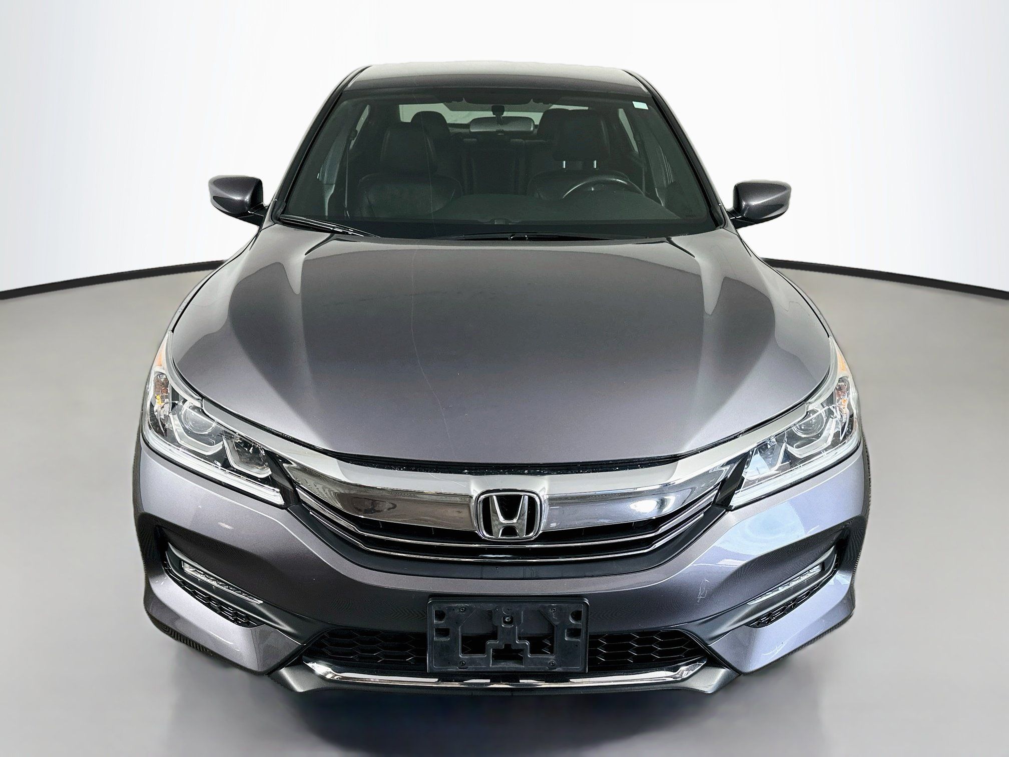 Used 2017 Honda Accord Sport Special Edition image 2