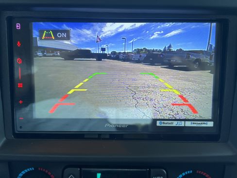 Used 2003 HUMMER H2 w/ Preferred Equipment Group AWD/4WD image 10