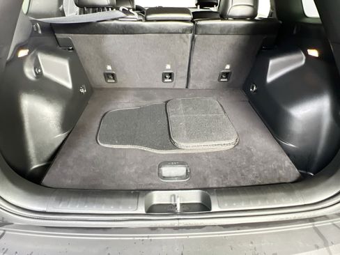 Used 2022 Jeep Cherokee Trailhawk image 24