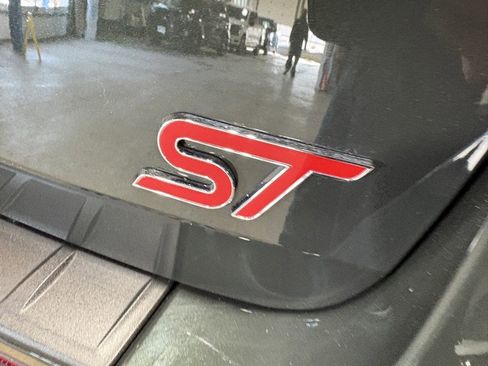 Used 2023 Ford Explorer ST w/ Equipment Group 401A image 27