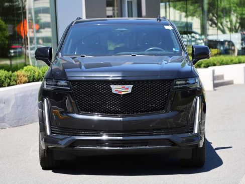 Used 2023 Cadillac Escalade Sport w/ Touring Package AWD/4WD image 5