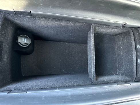 Used 2017 Kia Cadenza Limited image 28