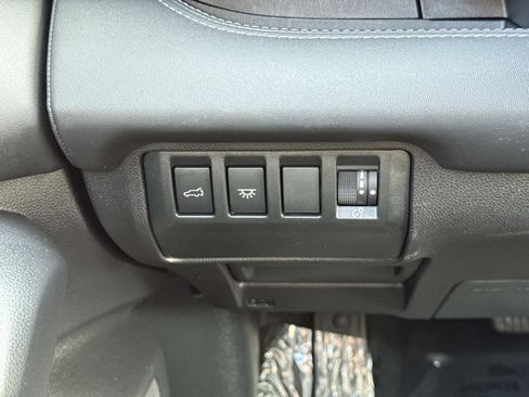 Used 2023 Subaru Ascent Limited w/ Technology Package image 13