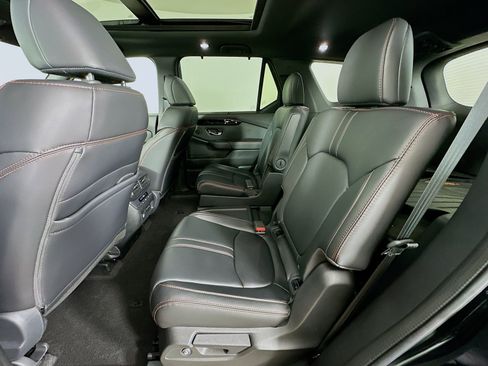 Used 2024 Honda Pilot TrailSport image 37