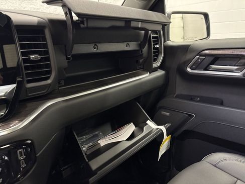 New 2026 Chevrolet Silverado 1500 LTZ w/ LTZ Premium Package AWD/4WD image 29