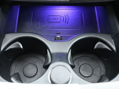 Used 2021 BMW 530i w/ Premium Package image 4