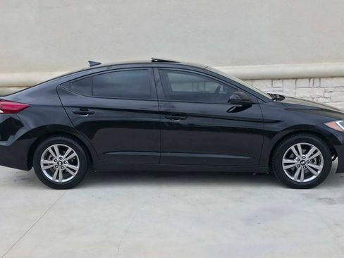 Used 2018 Hyundai Elantra Value Edition FWD image 2