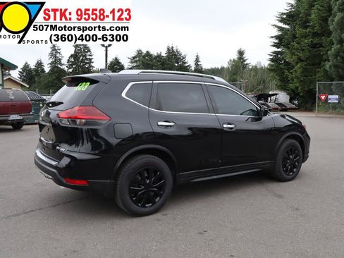 Used 2019 Nissan Rogue SV AWD/4WD image 9
