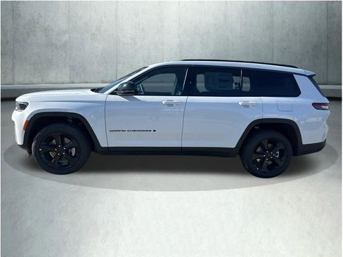 New 2026 Jeep Grand Cherokee L Limited AWD/4WD image 2