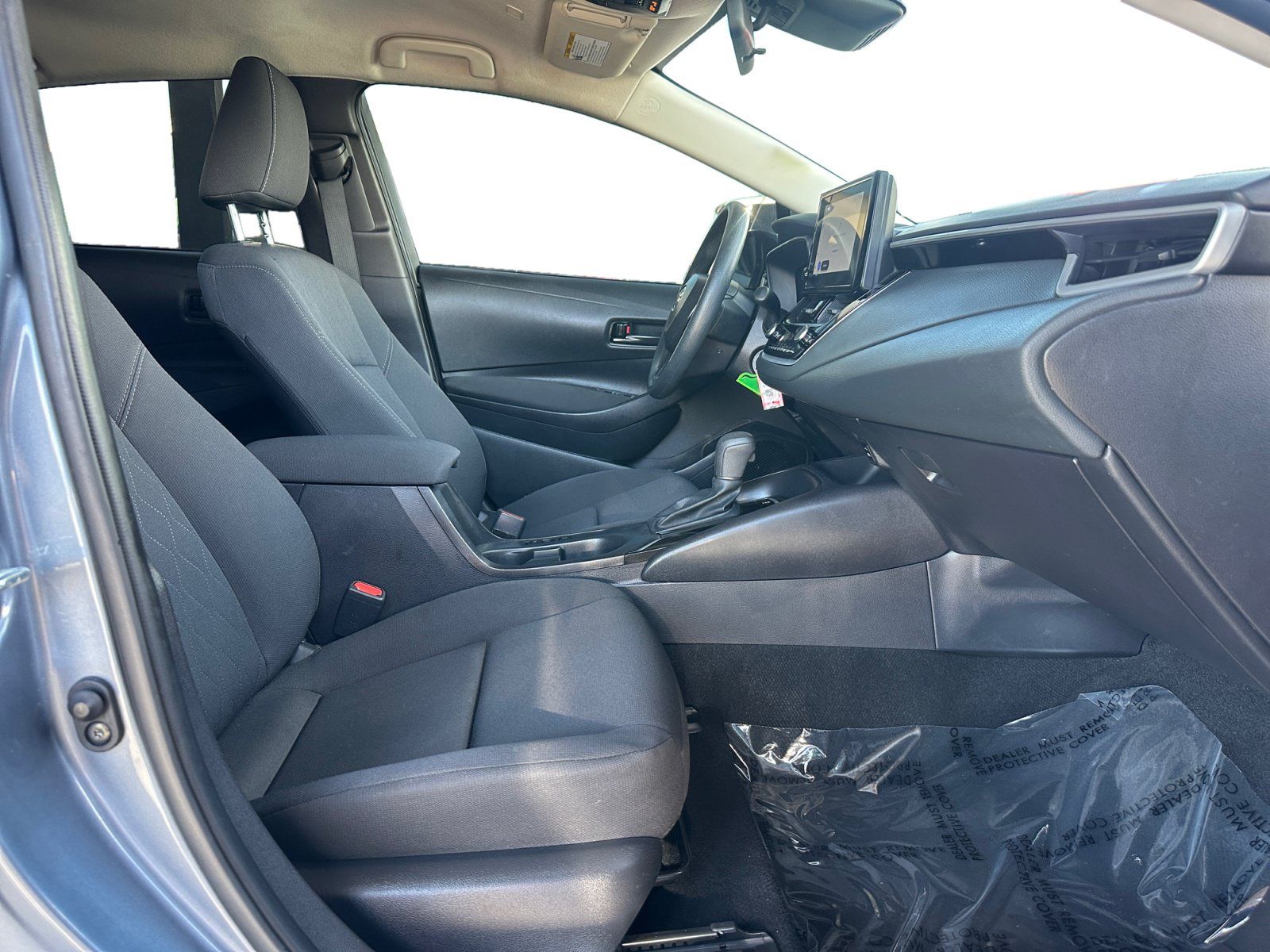 Used 2026 Toyota Corolla LE FWD image 15