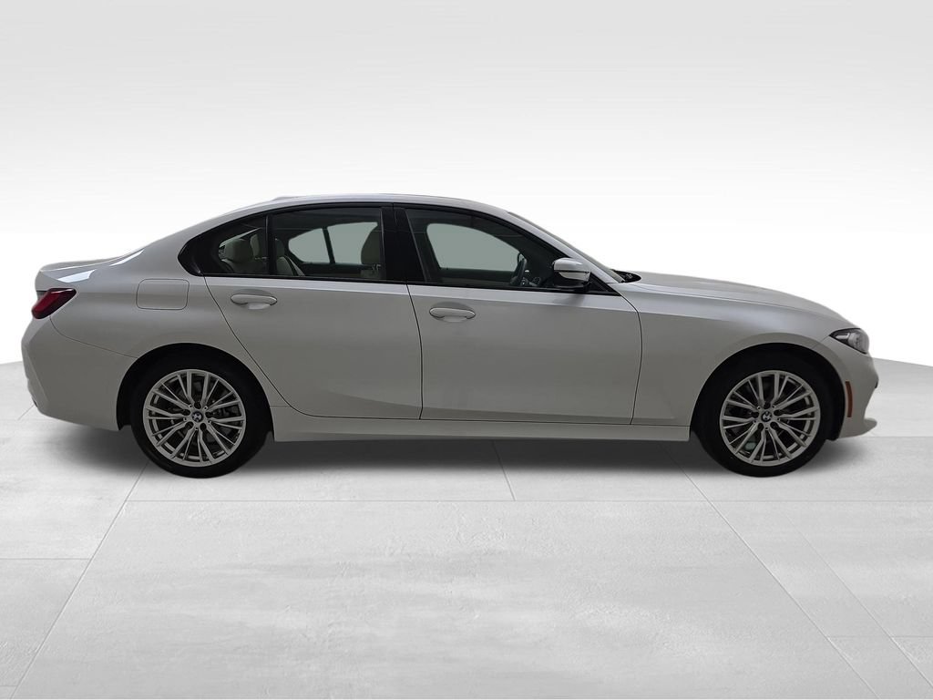 Certified 2023 BMW 330i xDrive Sedan w/ Driving Assistance Package AWD/4WD image 10