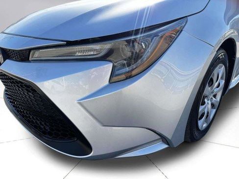 Used 2020 Toyota Corolla LE FWD image 11