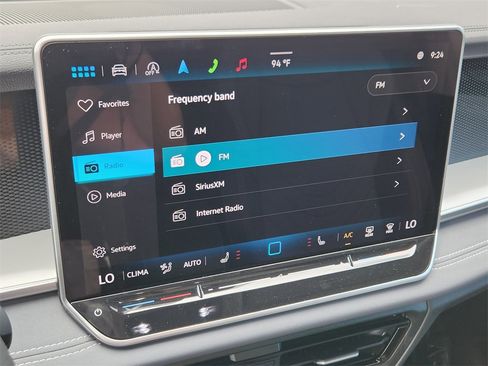 New 2025 Volkswagen Tiguan SE image 17