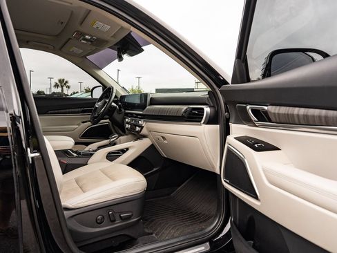 Used 2024 Kia Telluride SX FWD image 10