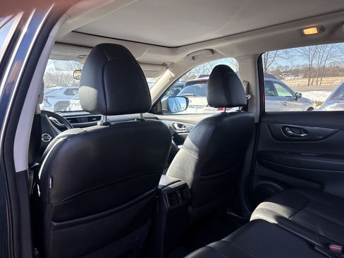 Used 2016 Nissan Rogue SL w/ SL Premium Package image 9