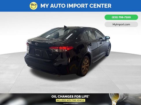 Used 2021 Toyota Corolla LE w/ Carpet Mat Package (TMS) image 7