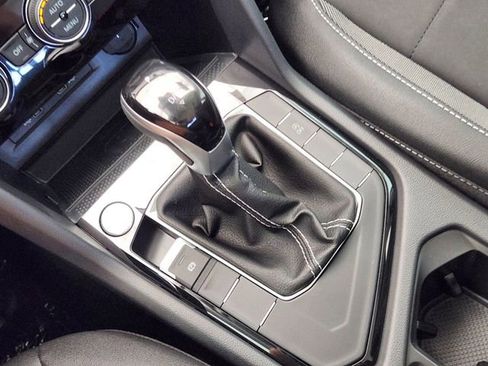 New 2024 Volkswagen Taos SE image 15