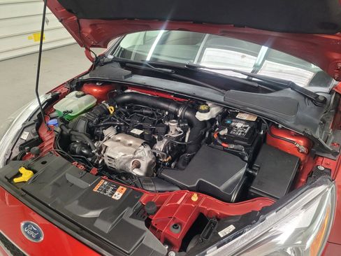 Used 2018 Ford Focus SE image 39