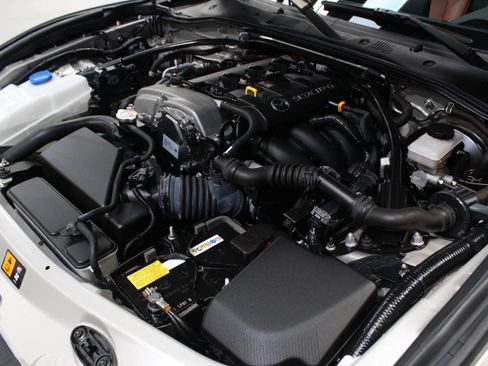 Used 2022 MAZDA MX-5 Miata Grand Touring w/ Weather Package RWD image 29