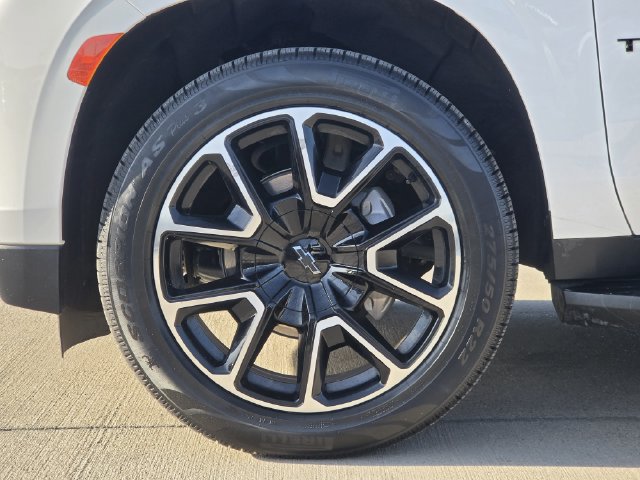Used 2023 Chevrolet Tahoe RST w/ Luxury Package AWD/4WD image 13