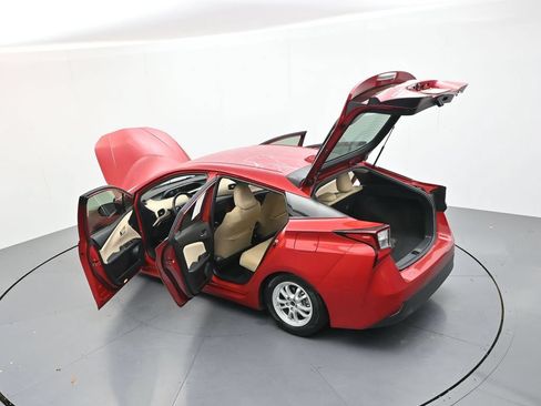 Used 2021 Toyota Prius LE FWD image 35