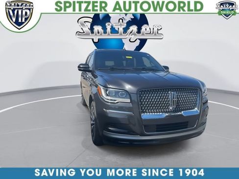 Used 2024 Lincoln Navigator Reserve AWD/4WD image 3