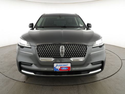 Used 2023 Lincoln Aviator 2WD w/ Premium Package image 2