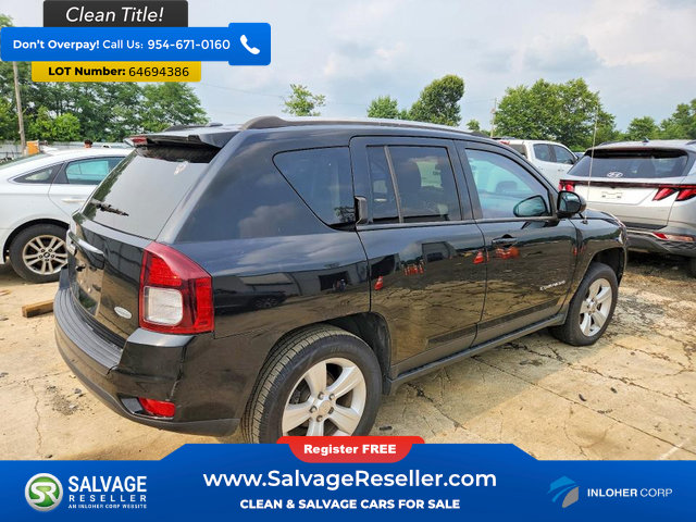 Used 2014 Jeep Compass Latitude w/ Sun/Sound Group AWD/4WD image 4