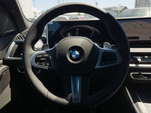 New 2027 BMW X7 xDrive40i w/ M Sport Package AWD/4WD image 15