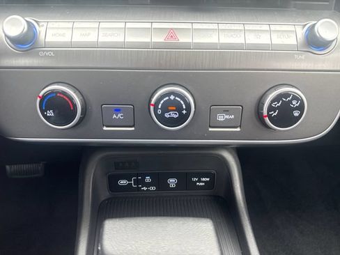 Used 2026 Hyundai Kona SE FWD image 17