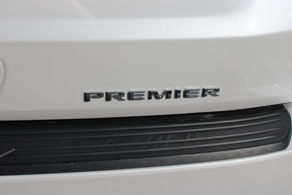 Used 2022 Chevrolet Tahoe Premier AWD/4WD image 16