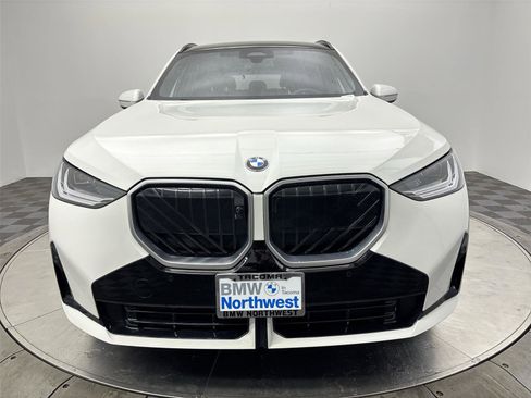 Used 2025 BMW X3 xDrive30i w/ Premium Package image 14