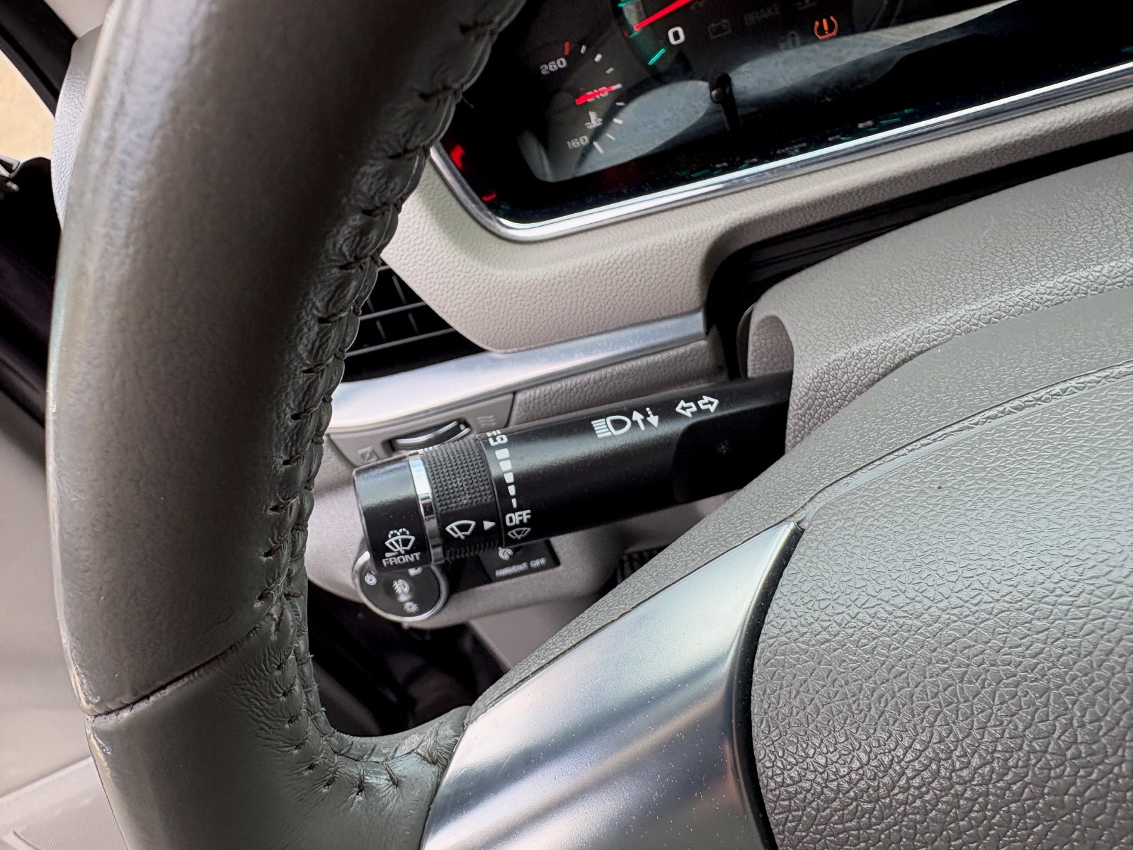 Used 2017 Chevrolet Traverse LT FWD image 38